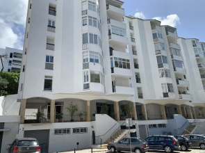 Exquisite apartment in Monte Estoril