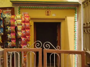 Heritage Homestay At Old City Near Holy Ganges