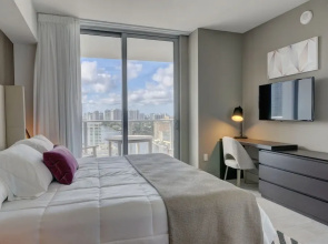 Hyde Beach House Private Suites