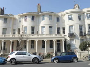 2 Bedroom Apartment Next to the Sea