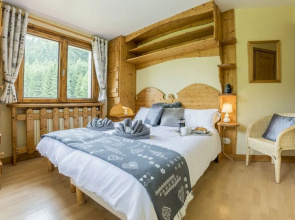 Chalet Bluebell