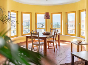 Peniche Beach House - Hostel