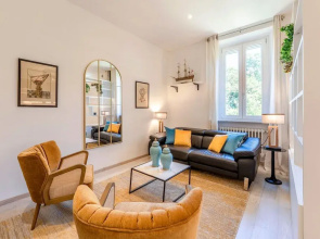 Stylish 2BD Apartment in Siena Porta Camollia