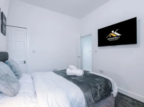 Cosy 2 bed house - 15 minutes from City