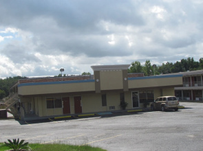 Red Carpet Inn