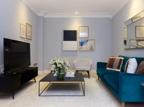 The Ascot Escape - Stylish 4bdr With Courtyard