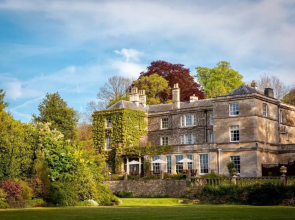 Burleigh Court Cotswols