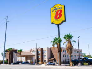 Super 8 by Wyndham Yuma