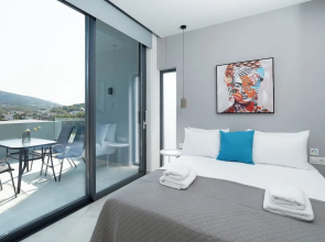 White Cliff Luxury Suites