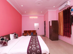 OYO 10623 Hotel Om Sai Guest In