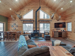 Custom Kasilof Cabin on 40 Private Acres