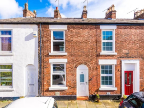 Bright 2-bed cottage in Chester by 53 Degrees Property, ideal for Couples & Small groups, City Centre - Sleeps 6