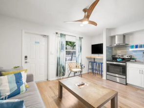 New! Modern King Suite Steps to the Beach!
