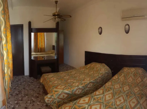 Oranj Ranch Hotel