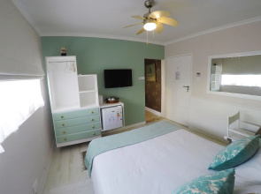 Dolphin Inn Guest House