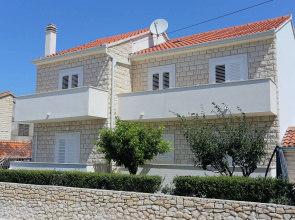 Apartment Ali - modern apartments: A2 Supetar, Island Brac