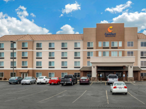 Comfort Inn & Suites Heath - Newark South