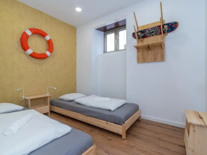 Dude Beach Hostel