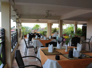 Siem Reap Riverside Hotel