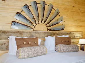 Windmill Country Retreat (The)