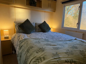Captivating 2-bed Static Caravan in Holyhead
