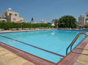 DebbieXenia Hotel Apartments
