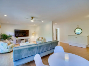 Fort Pierce Cottage w/ Shared Pool & Patio!