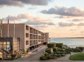 Monterey Bay Inn