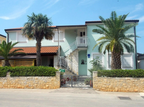 Apartments Azalea, Umag