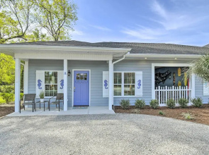 1 Mi to Ocean Isle Beach! Home w/ Shared Lanai
