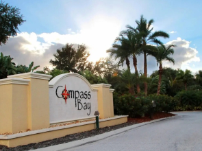 Four Bedrooms Townhome 5122