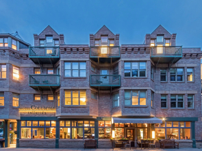 Hotel Columbia