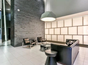 Noel Suites - John and Front St West