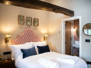 The Cotley Inn