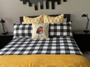 Budget Friendly! Frisco Mountainside Family Retreat! Located Near Downtown 1 Bedroom Condo by Redawning