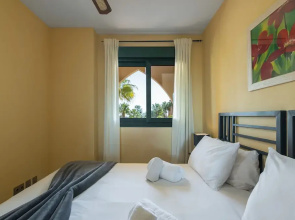 Cozy Beach Apartment for 5