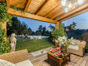 Villa Lorena a Vintage Family Villa
