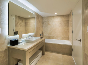 Mar Y Luna 1 1 City View Condo 1227