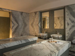 Le Meridien Dubai Hotel & Conference Centre