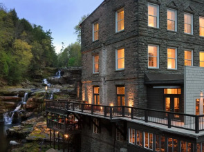 Ledges Hotel