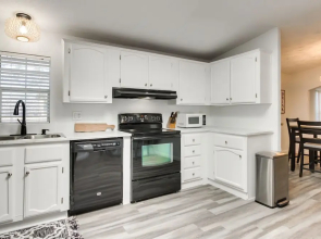 Phoenix Family Home Near Cave Creek & Hiking!