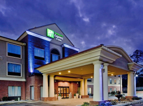 Holiday Inn Express & Suites Laurel by IHG