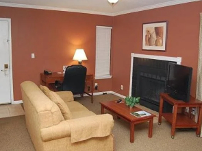 Hawthorn Suites by Wyndham Greenville