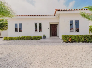Paradise Aruba - 4 Bedroom Private Pool