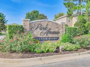 Snowbirds Welcome: Foley Condo w/ Pool Access