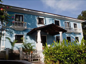 1265 Crescent Villa