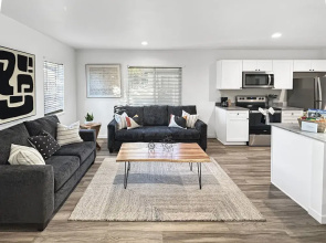 The Maverick Haus 3 Bedroom Townhouse