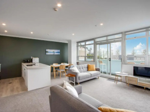 Coastal Crib - Napier Holiday Apartment