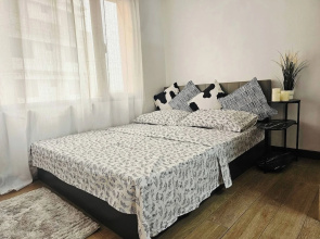 Paseo Verde Las Pinas - Sleeps 2 Adults & 2 Children