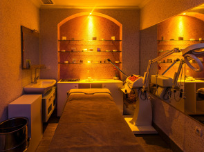 White Gold Hotel & Spa